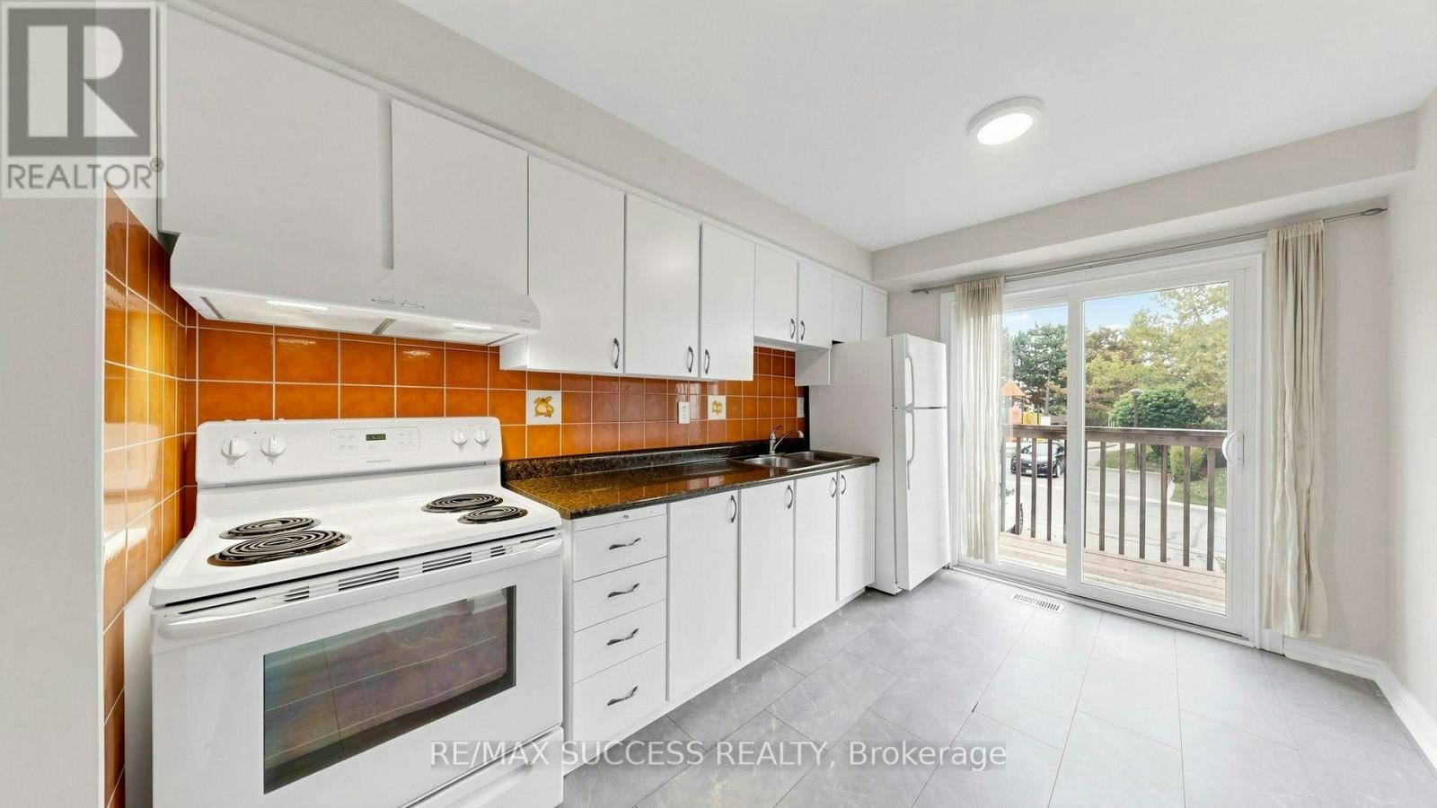 44-5536 Montevideo Road, Mississauga, ON, L5N 2P4 - 5