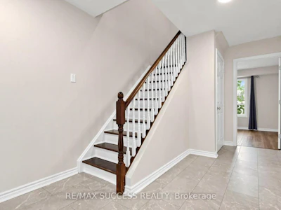 44-5536 Montevideo Road - 4
