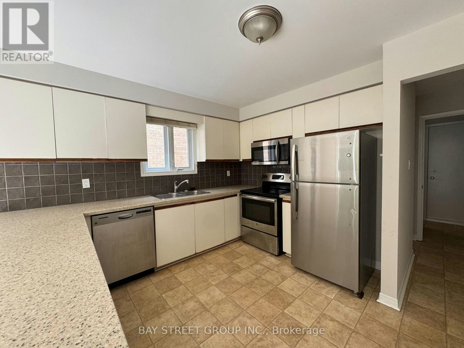 2034 Oxford Avenue, Oakville, ON, L6H 4K7 - 7