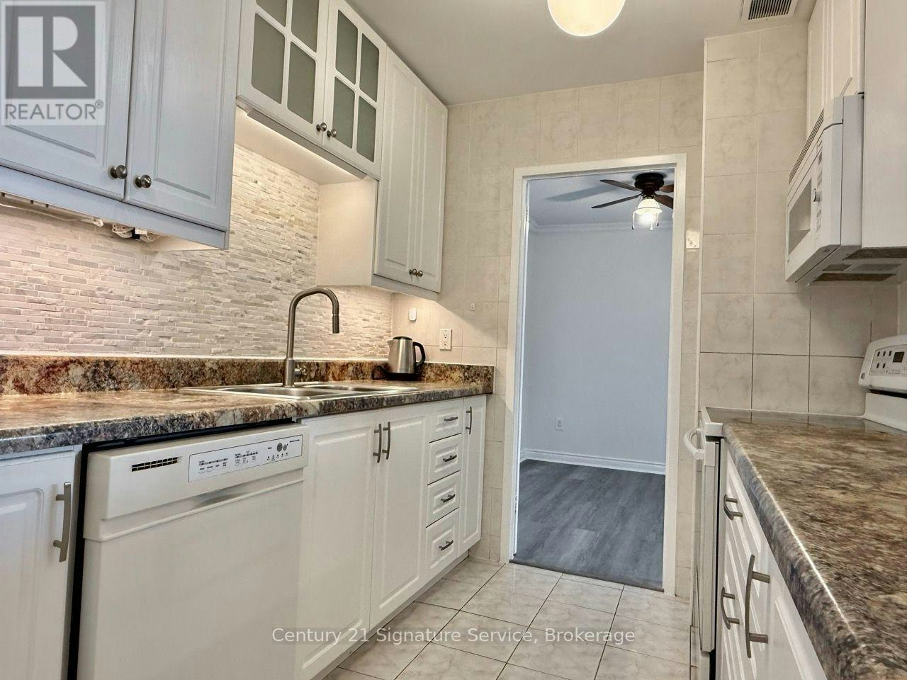 1107-3025 Frederica Drive, Mississauga, ON, L4Y 3A1 - 2