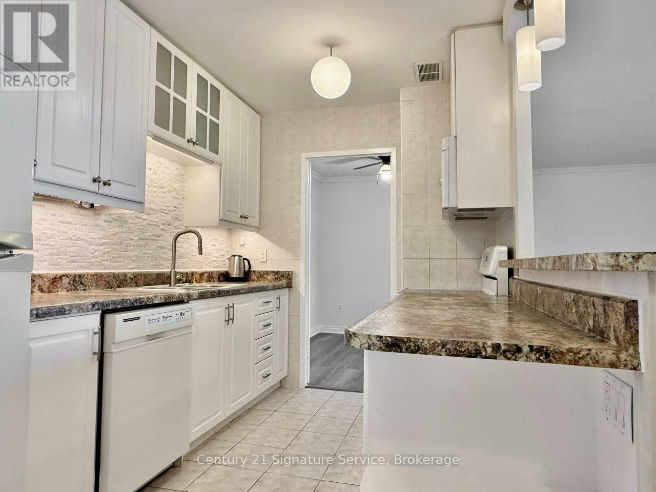 1107-3025 Frederica Drive, Mississauga, ON, L4Y 3A1 - 4