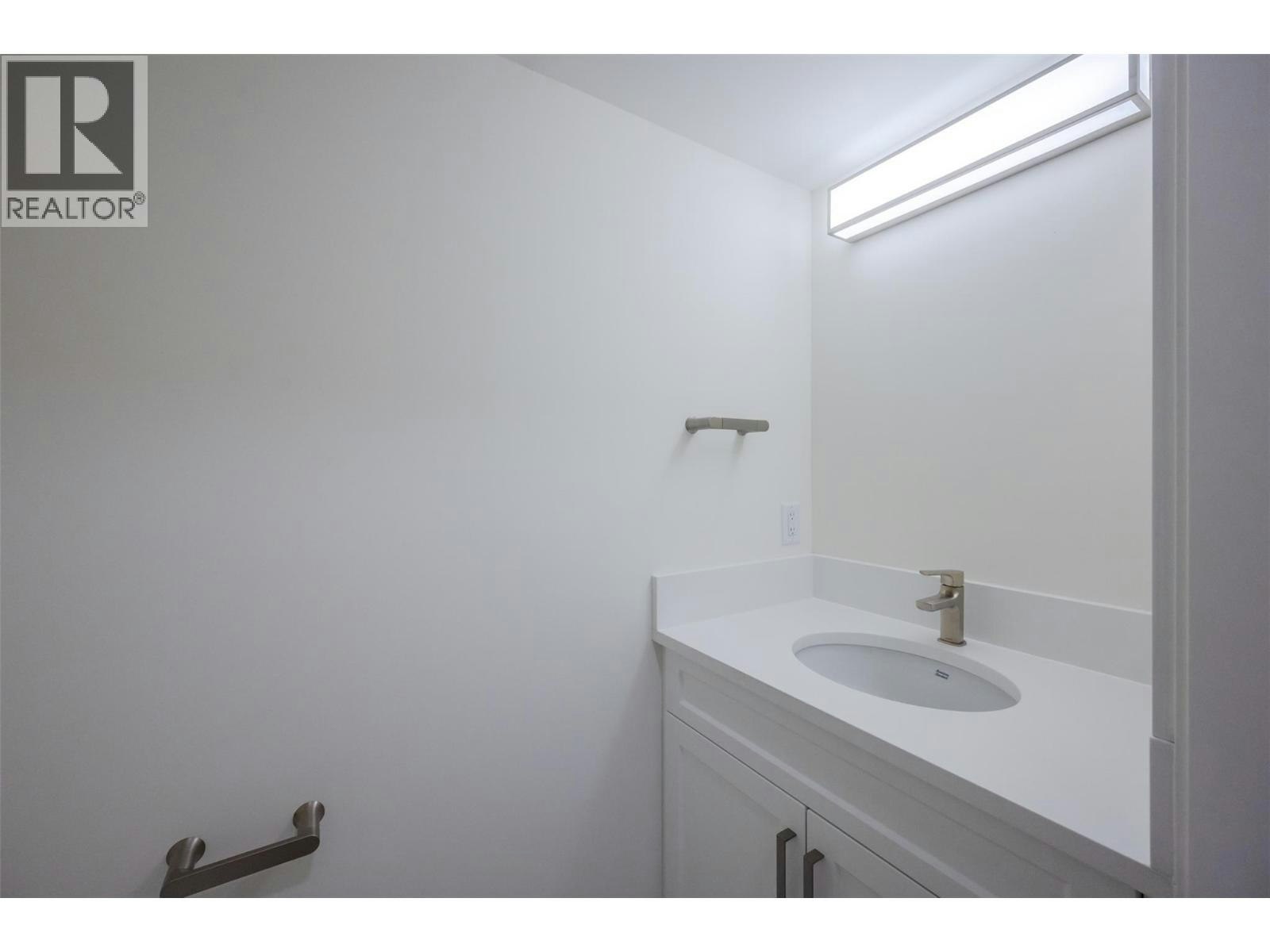 203-578 Lakeshore Drive, Penticton, BC, V2A 1B9 - 20