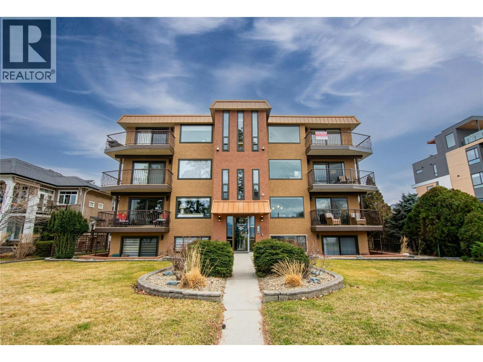 203-578 Lakeshore Drive, Penticton, BC, V2A 1B9