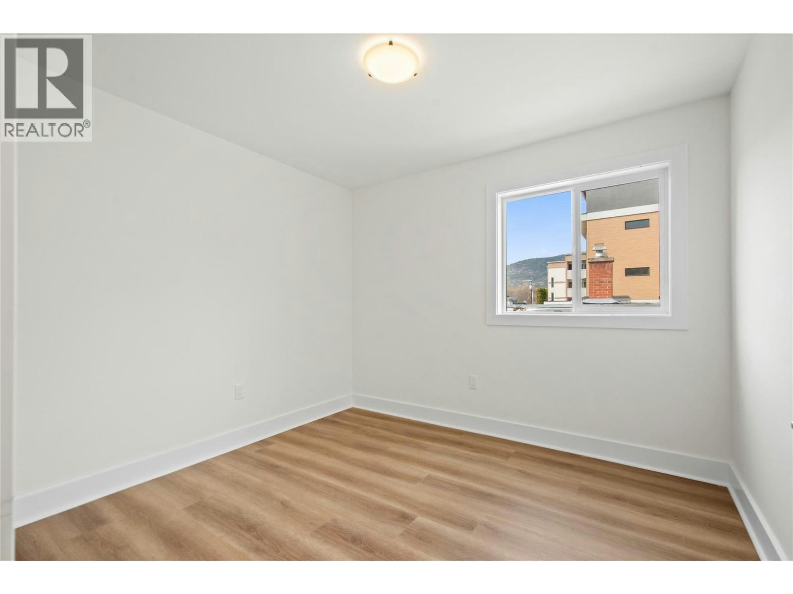 203-578 Lakeshore Drive, Penticton, BC, V2A 1B9 - 19