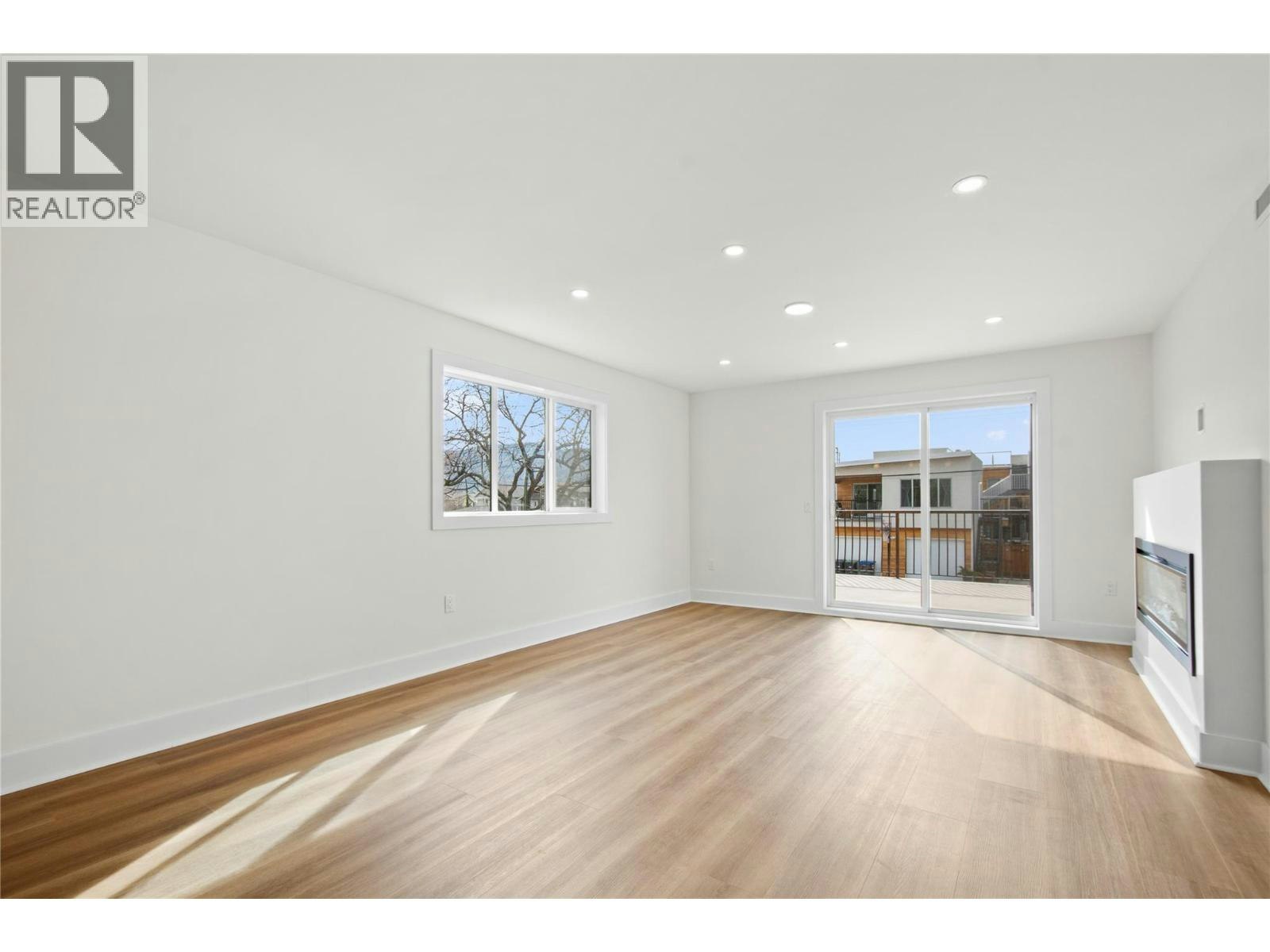 203-578 Lakeshore Drive, Penticton, BC, V2A 1B9 - 5