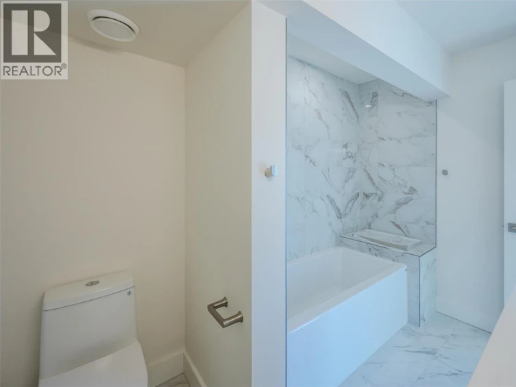 203-578 Lakeshore Drive, Penticton, BC, V2A 1B9 - 17
