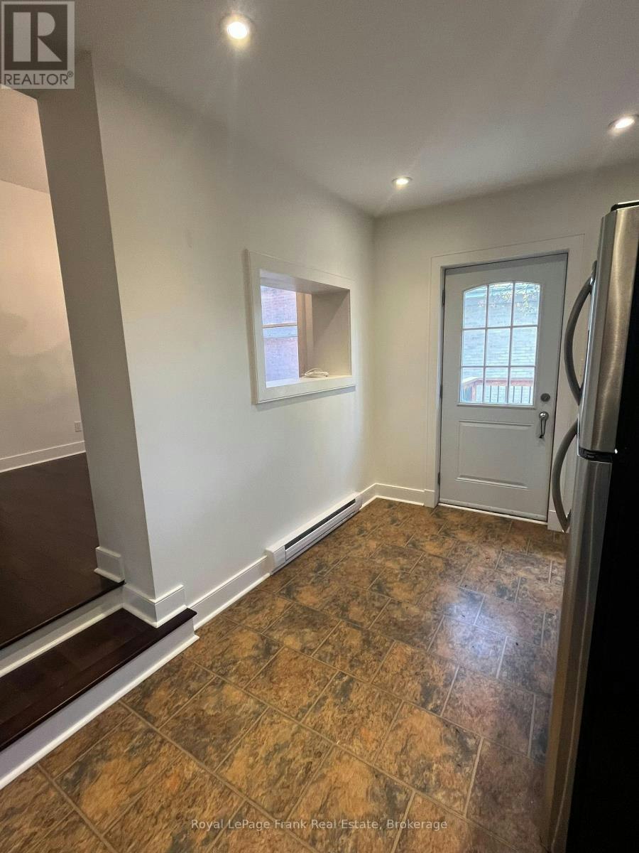 210 Mcdonnel Street, Peterborough, ON, K9H 2V9 - 10