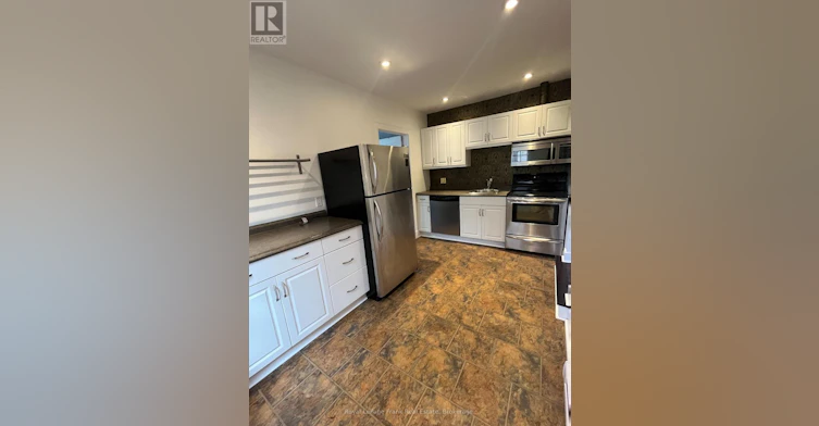210 Mcdonnel Street, Peterborough, ON, K9H 2V9 - 9