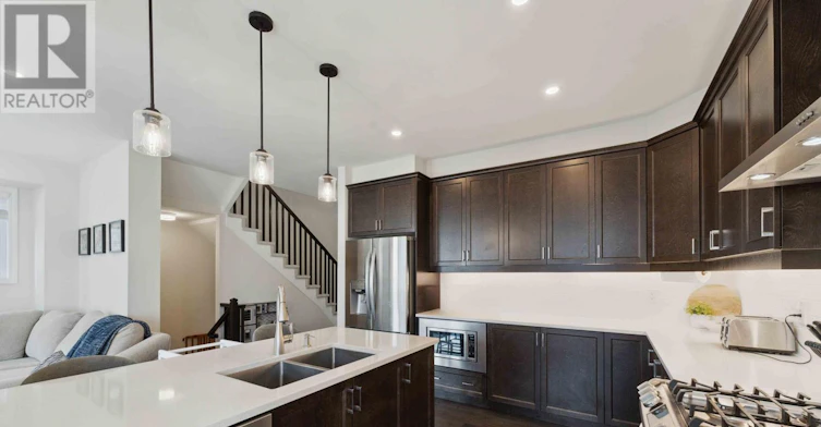 740 Brittanic Road, Ottawa, ON, K2V 0N7 - 8