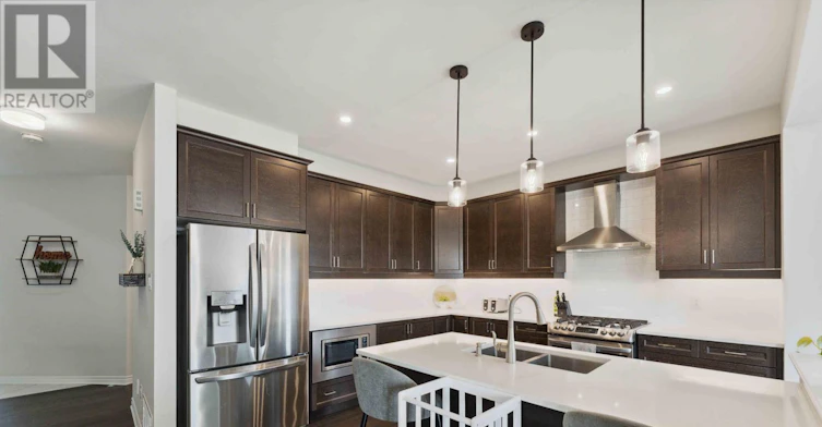 740 Brittanic Road, Ottawa, ON, K2V 0N7 - 9