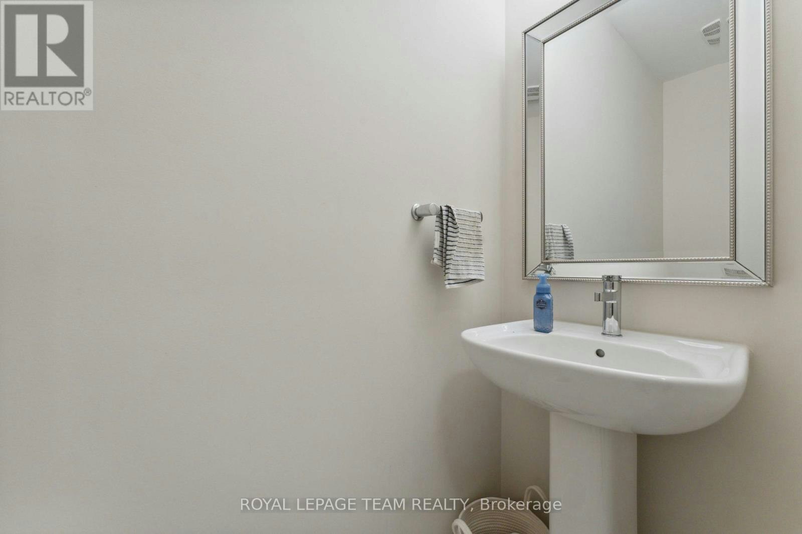 740 Brittanic Road, Ottawa, ON, K2V 0N7 - 13
