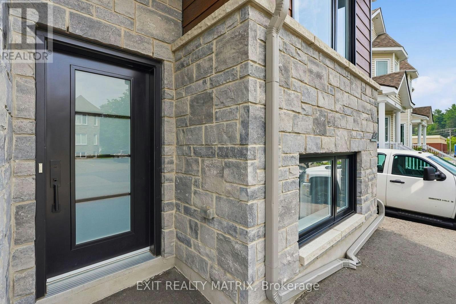 47 Cambridge Street, Limoges, ON, K0A 2M0 - 3