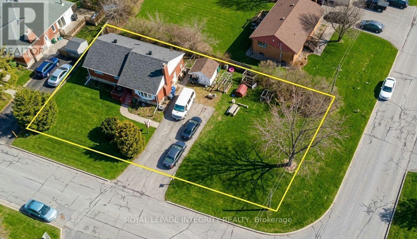 176 Oakridge Boulevard, Ottawa, ON, K2G 2V2