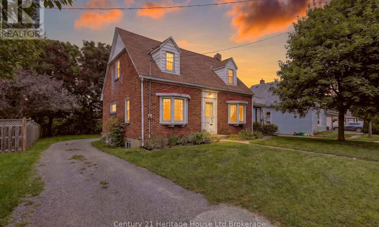 143 Charles Street E