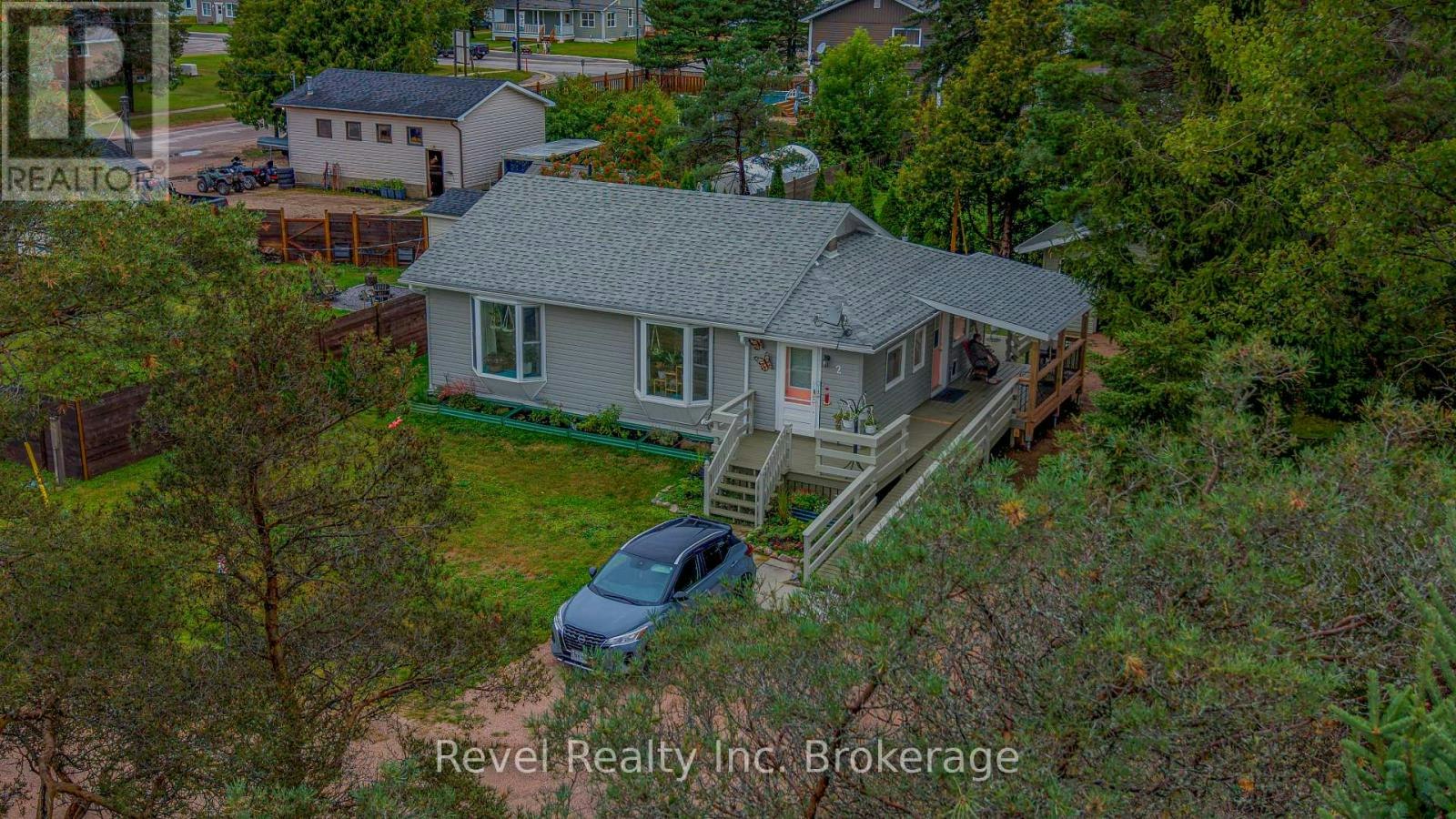 2 Lincoln Avenue, South River, ON, P0A 1X0