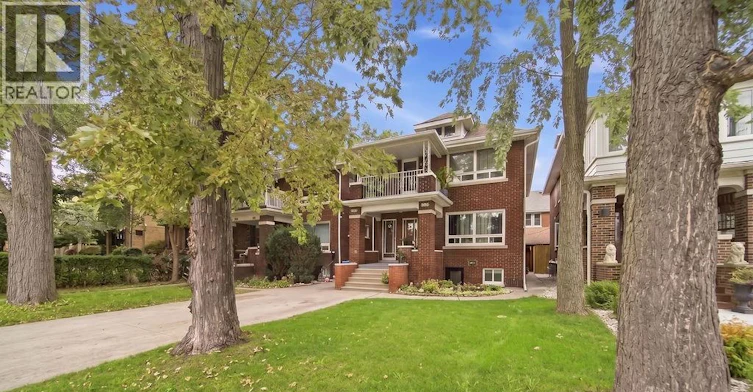 2-990 Victoria Avenue, Windsor, ON, N9A 4N5