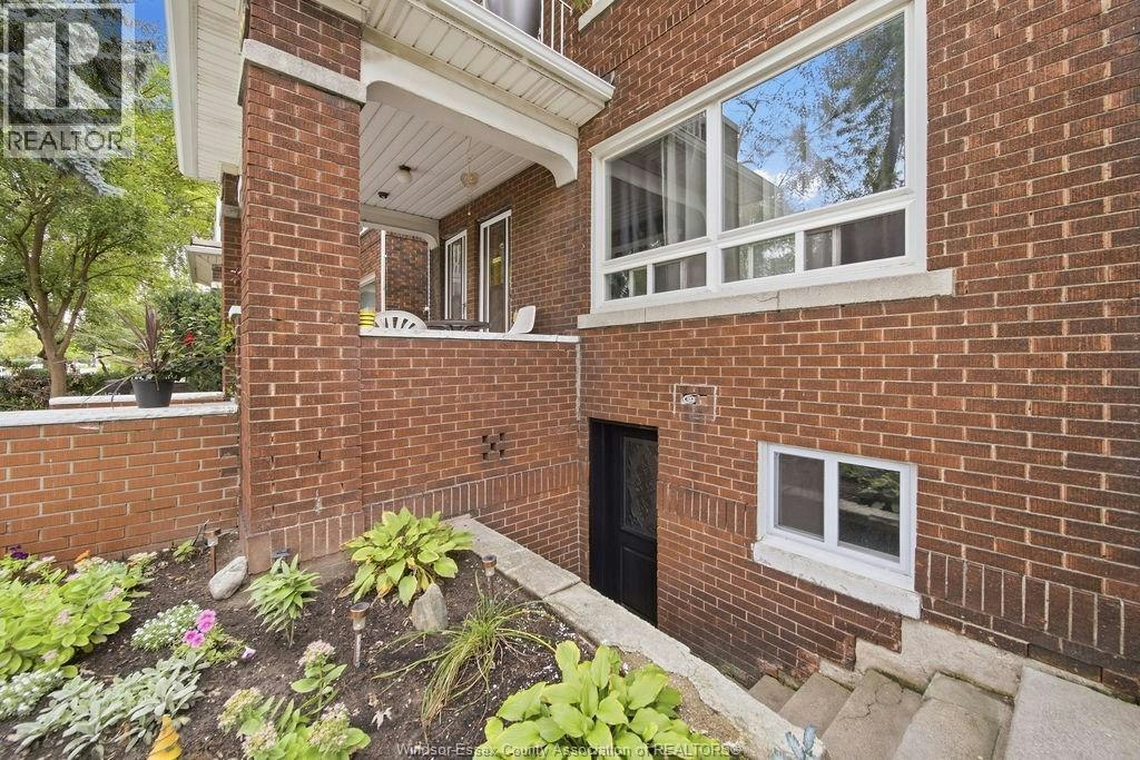 2-990 Victoria Avenue, Windsor, ON, N9A 4N5 - 4