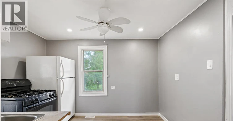 1016 Hickory Road, Windsor, ON, N8Y 3S1 - 9