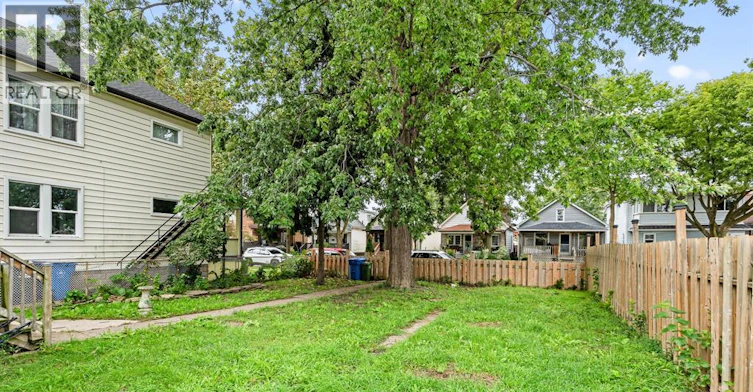 1016 Hickory Road, Windsor, ON, N8Y 3S1 - 2