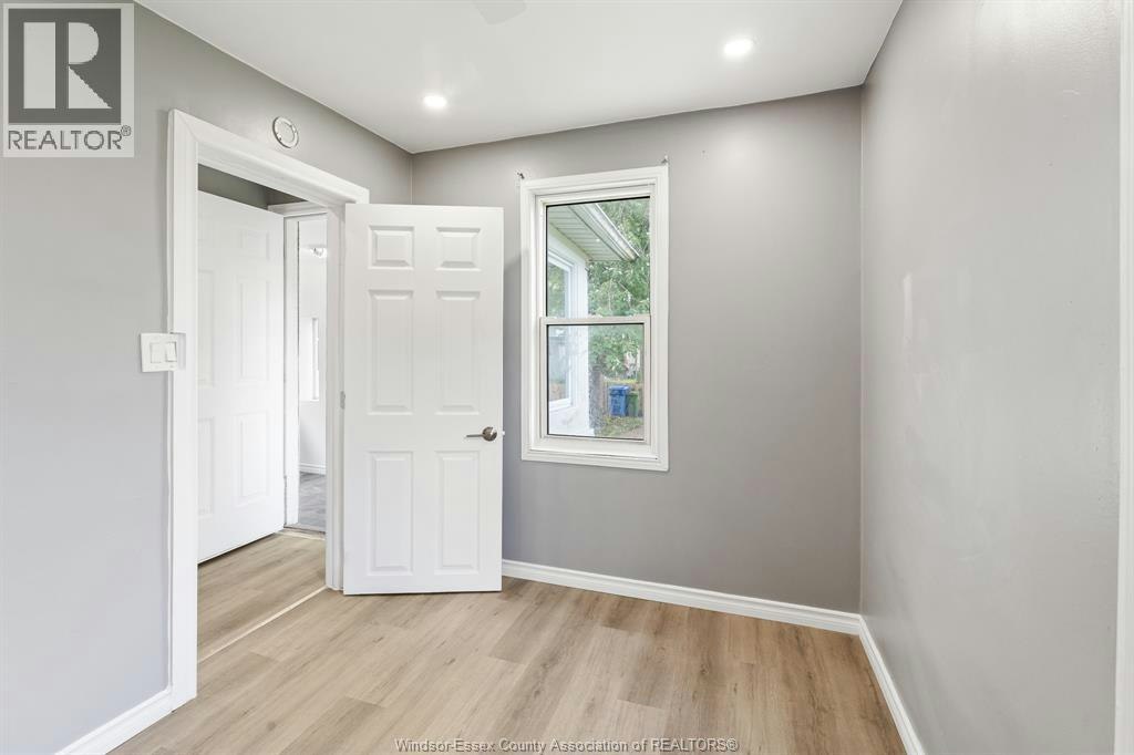 1016 Hickory Road, Windsor, ON, N8Y 3S1 - 6