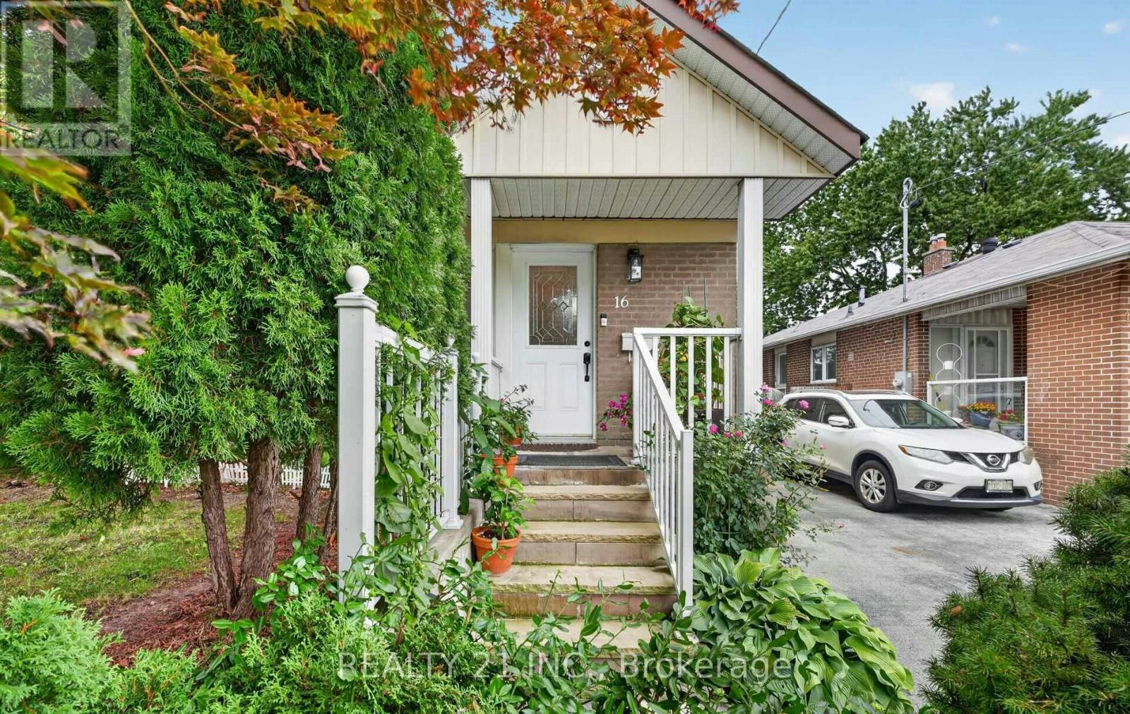 16 Baltray Crescent, Toronto, ON, M3A 2H4