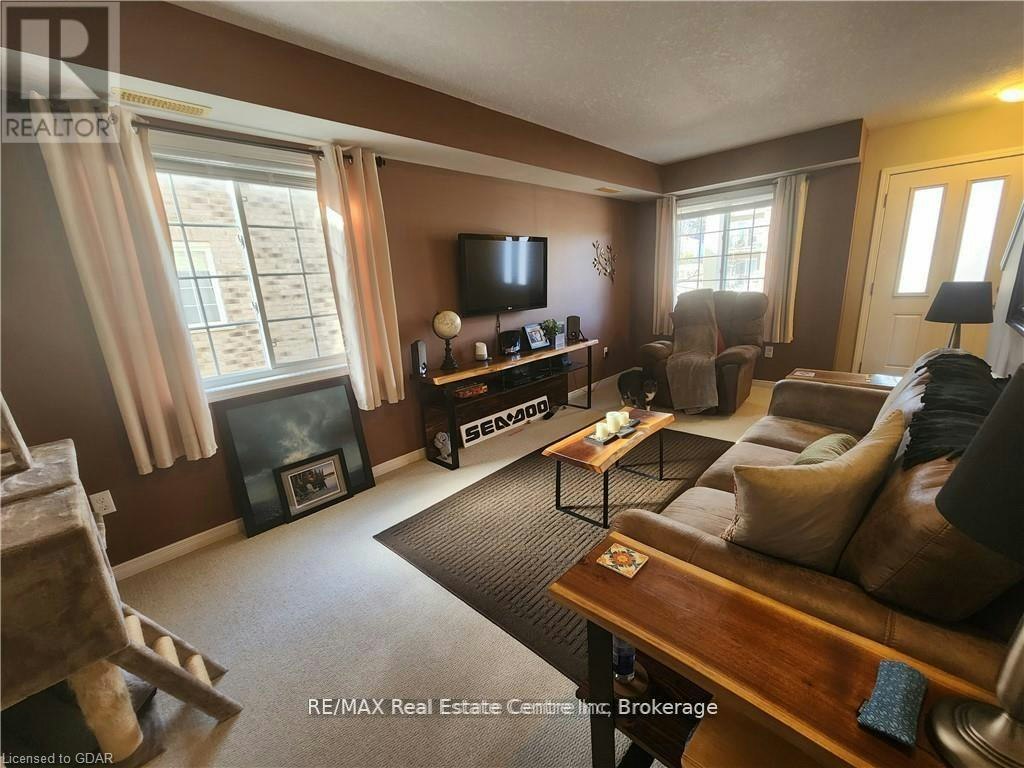 95-35 Mountford Drive, Guelph, ON, N1E 0G6 - 4