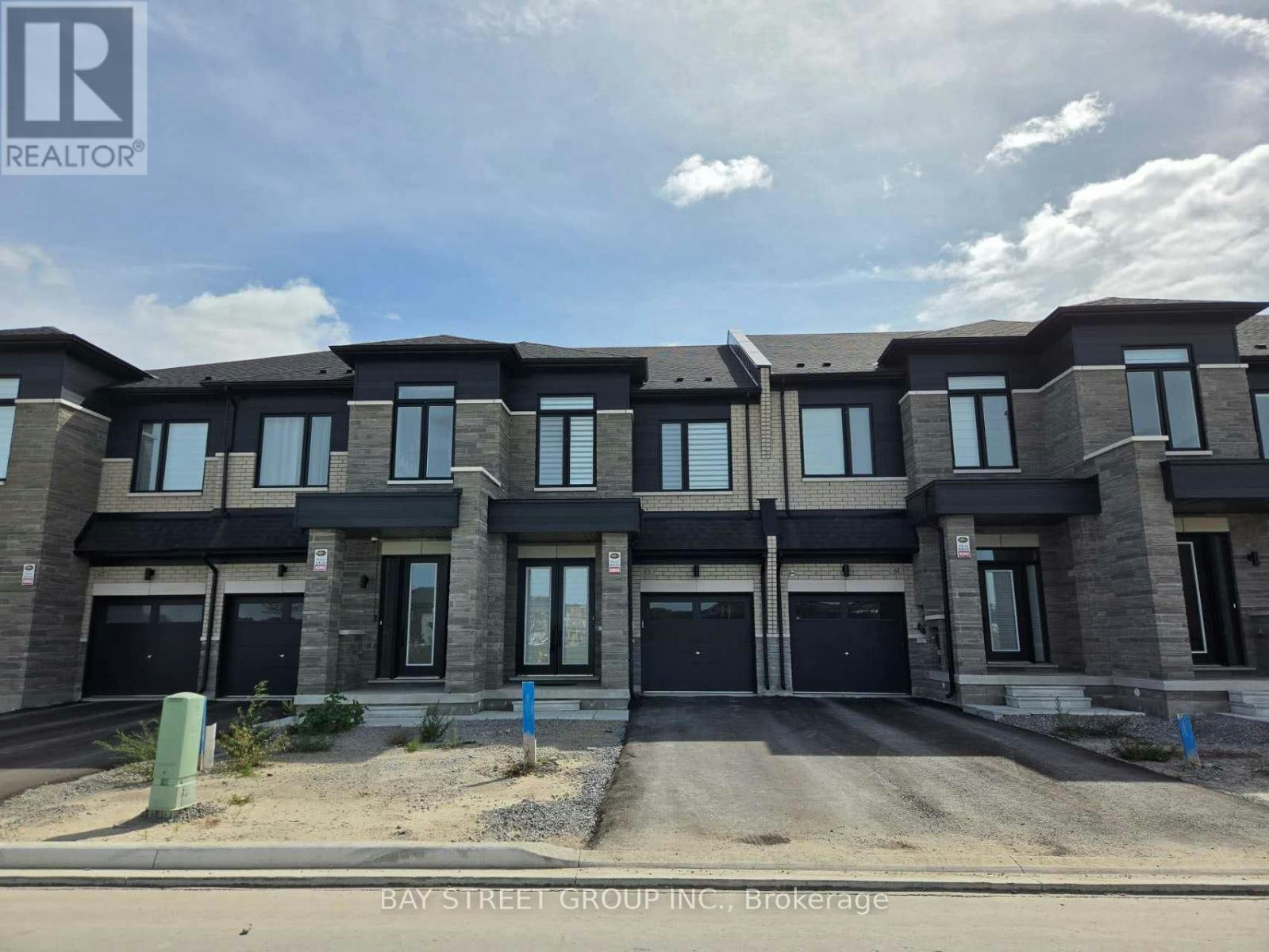 63 Sandels Avenue, Richmond Hill, ON, L4S 0M5