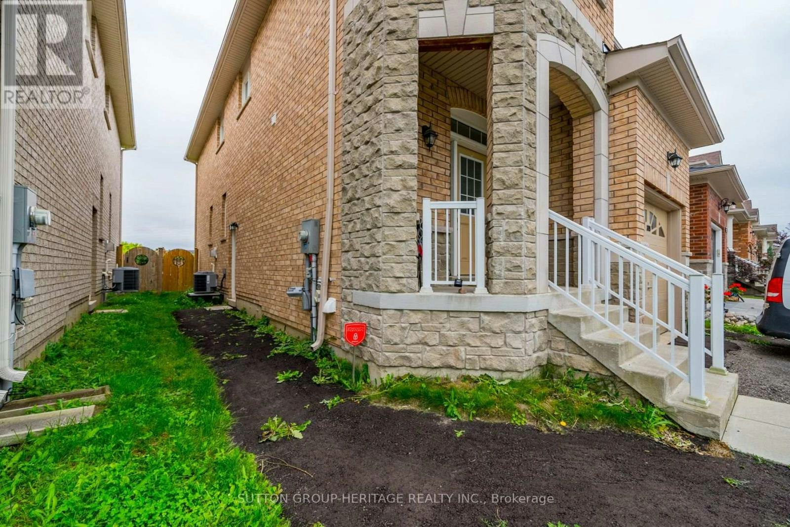 LOWER-319 Rita's Avenue, Newmarket, ON, L3X 2N2 - 2