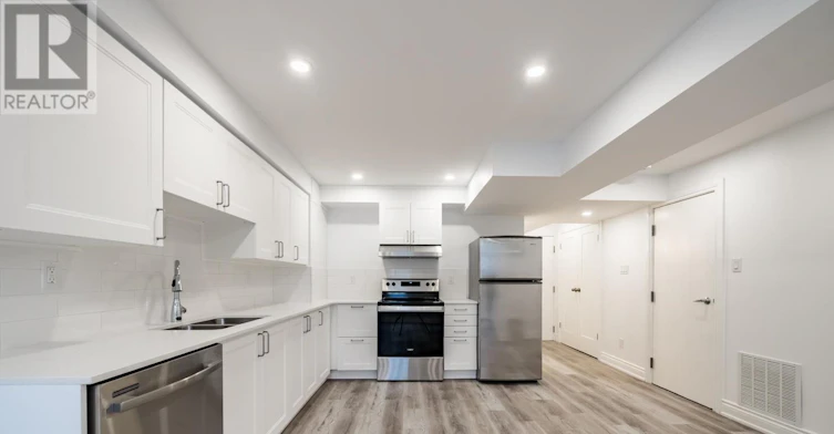 LOWER-319 Rita's Avenue, Newmarket, ON, L3X 2N2 - 8