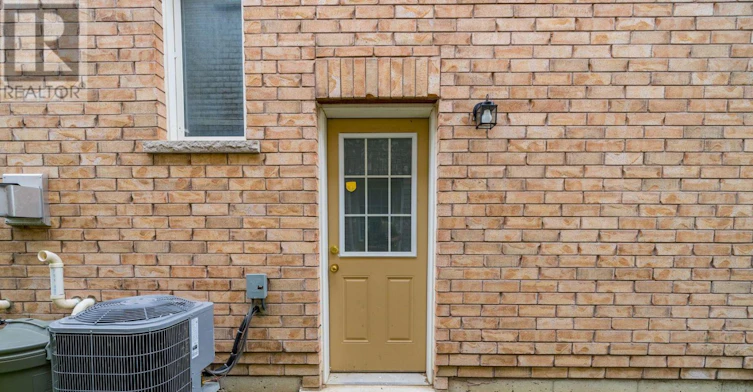 LOWER-319 Rita's Avenue, Newmarket, ON, L3X 2N2 - 3