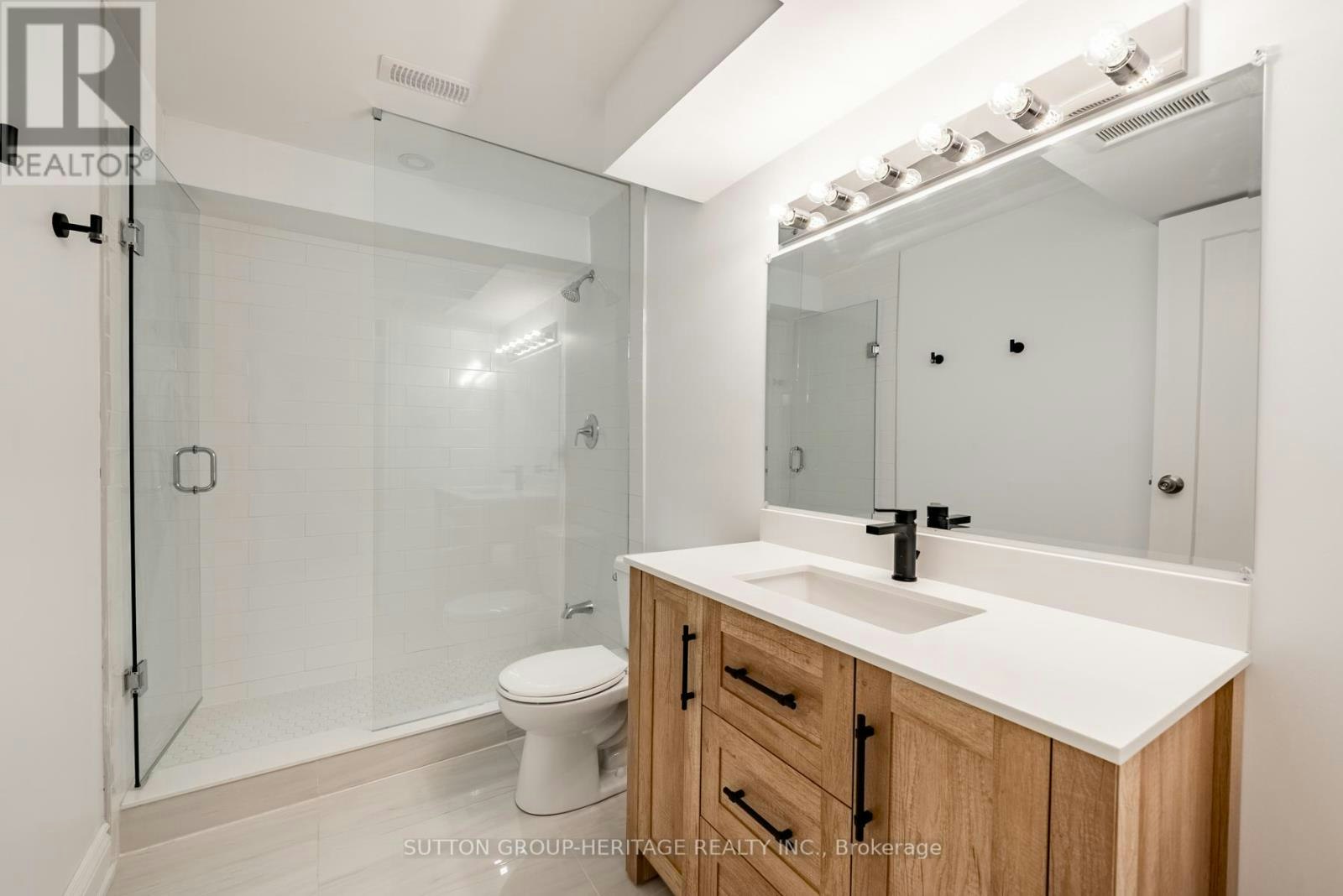 LOWER-319 Rita's Avenue, Newmarket, ON, L3X 2N2 - 12