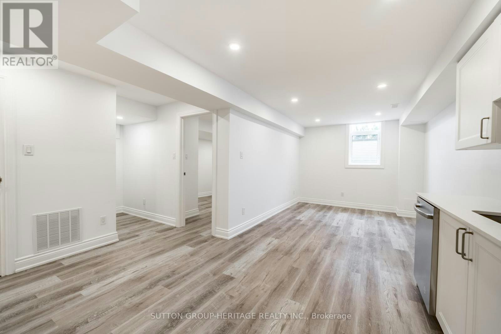 LOWER-319 Rita's Avenue, Newmarket, ON, L3X 2N2 - 10