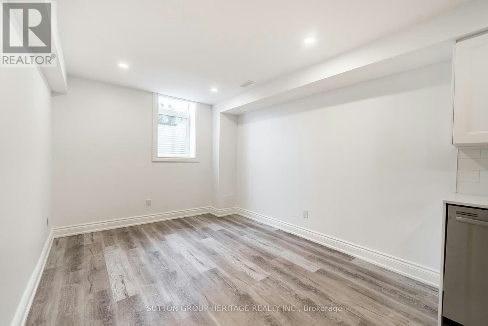 LOWER-319 Rita's Avenue, Newmarket, ON, L3X 2N2 - 11