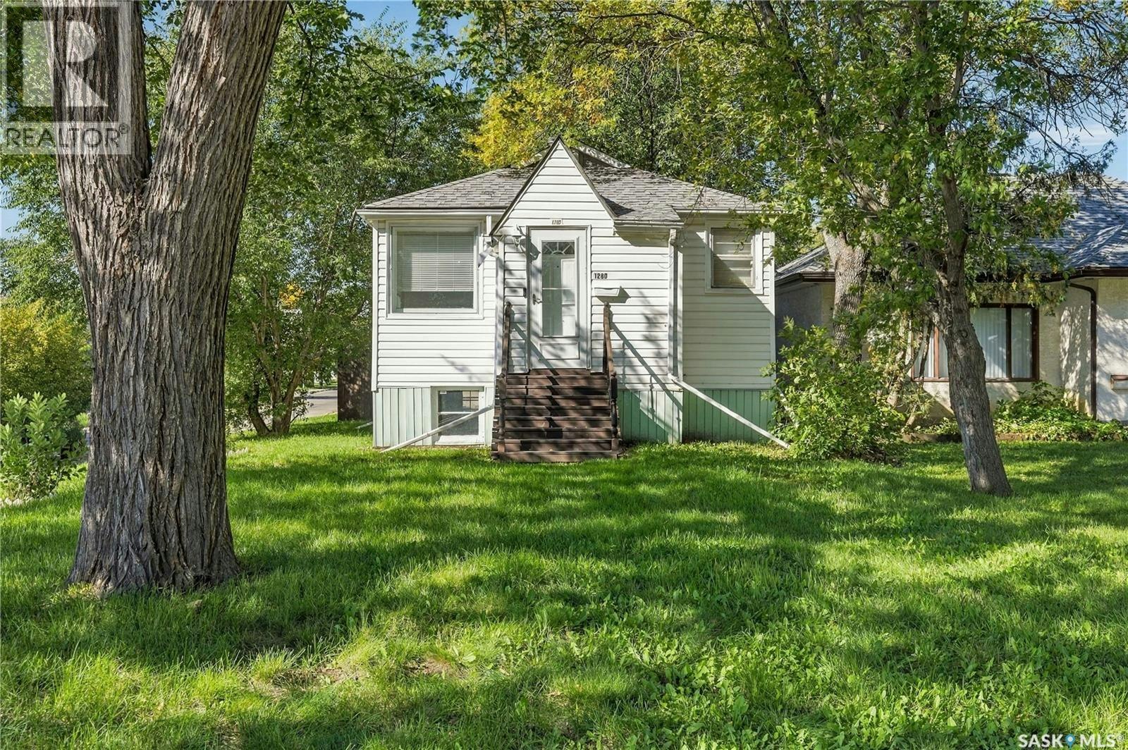 1280 King Street, Regina, SK, S4T 4E9