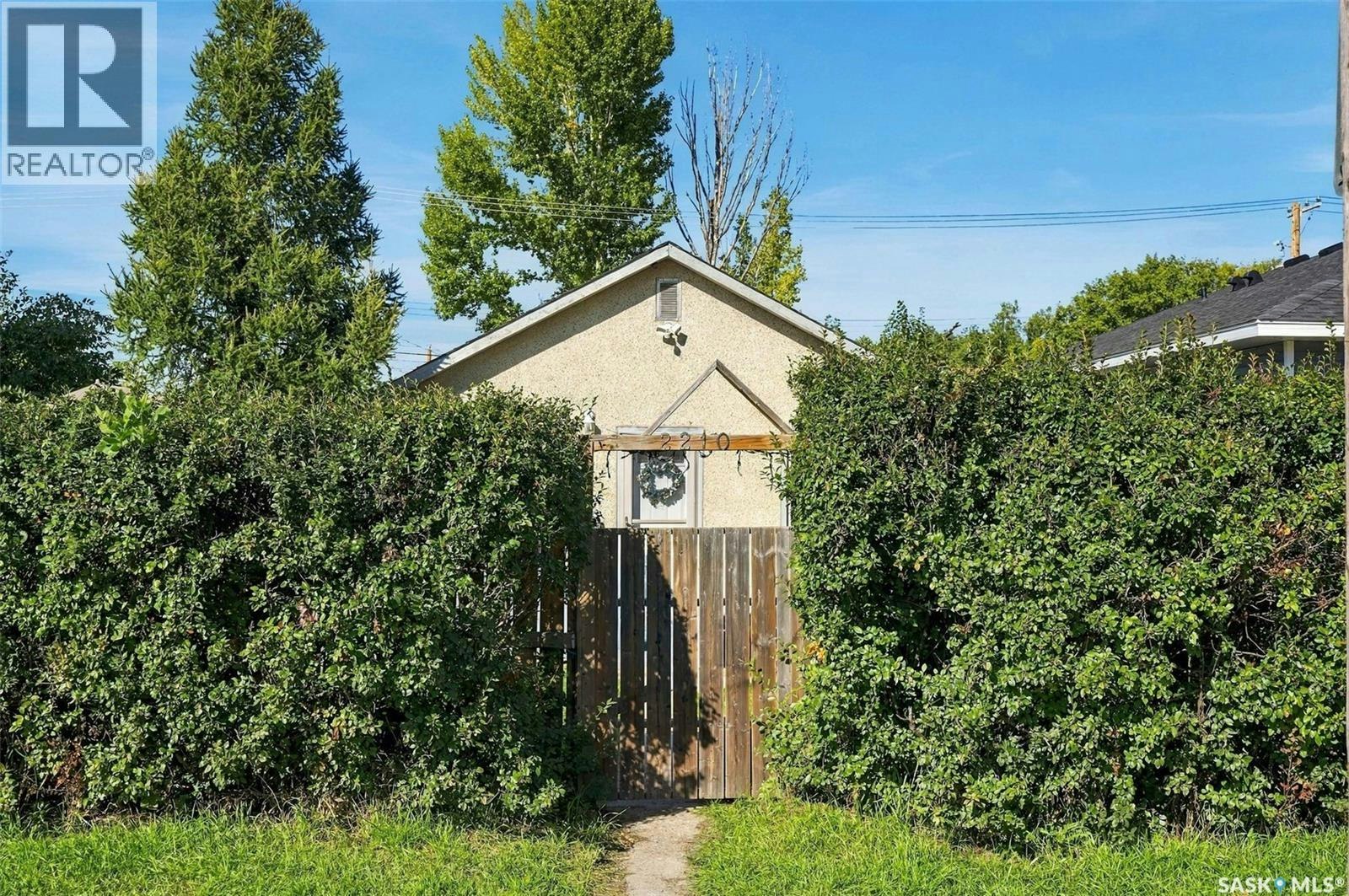 2210 20th Street W, Saskatoon, SK, S7M 1B1