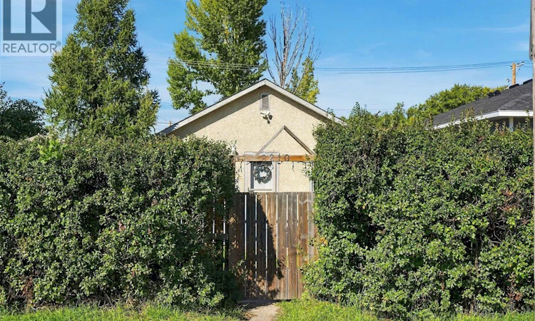 2210 20th Street W