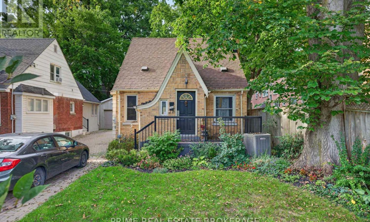 586 Cheapside Street