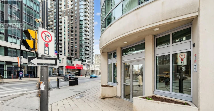 206-242 Rideau Street, Ottawa, ON, K1N 0B7 - 2