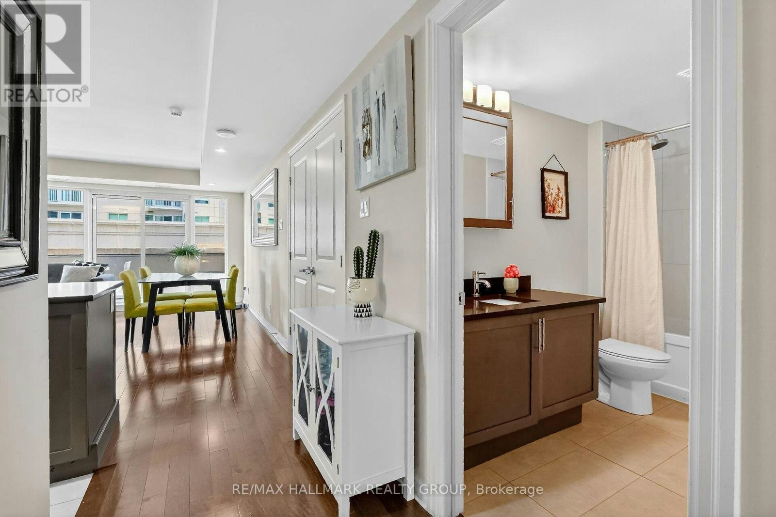 206-242 Rideau Street, Ottawa, ON, K1N 0B7 - 8