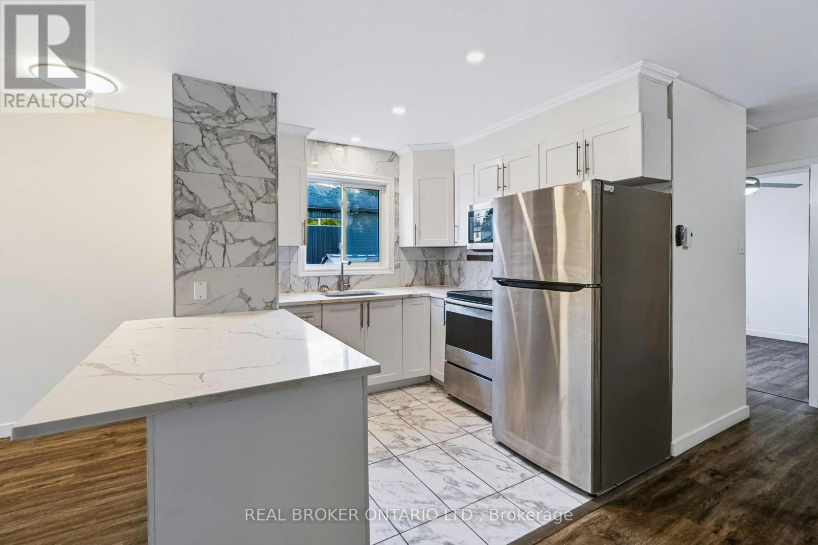 A-1525 Rosebella Avenue, Ottawa, ON, K1T 1E7 - 10