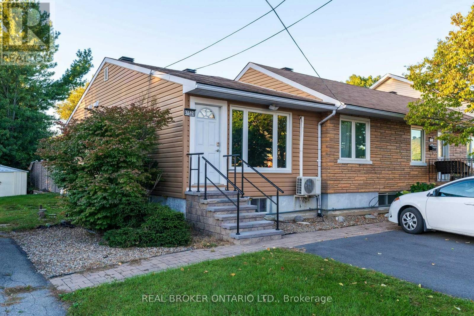A-1525 Rosebella Avenue, Ottawa, ON, K1T 1E7
