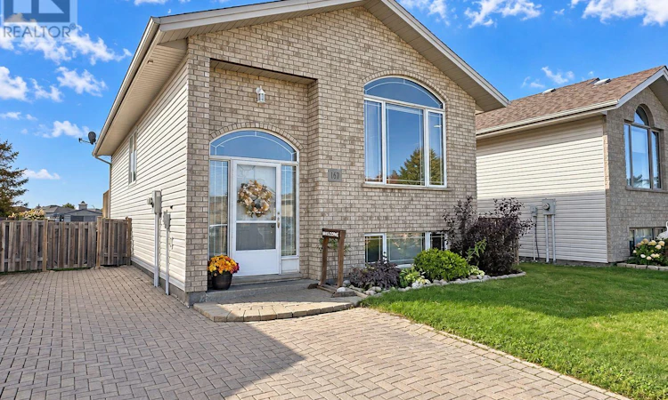 167 Lynx Crescent