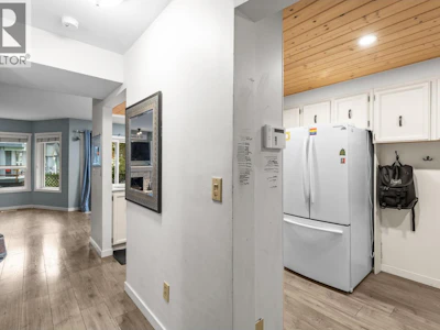 201-2125 Burtch Road - 4