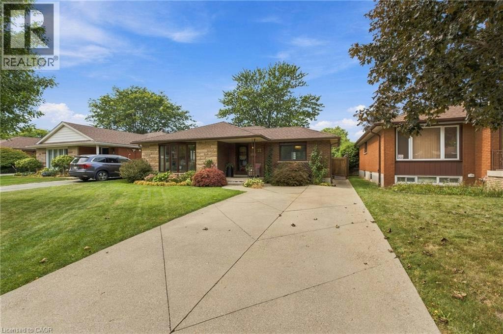22 Sycamore Street, Hamilton, ON, L8T 3N7
