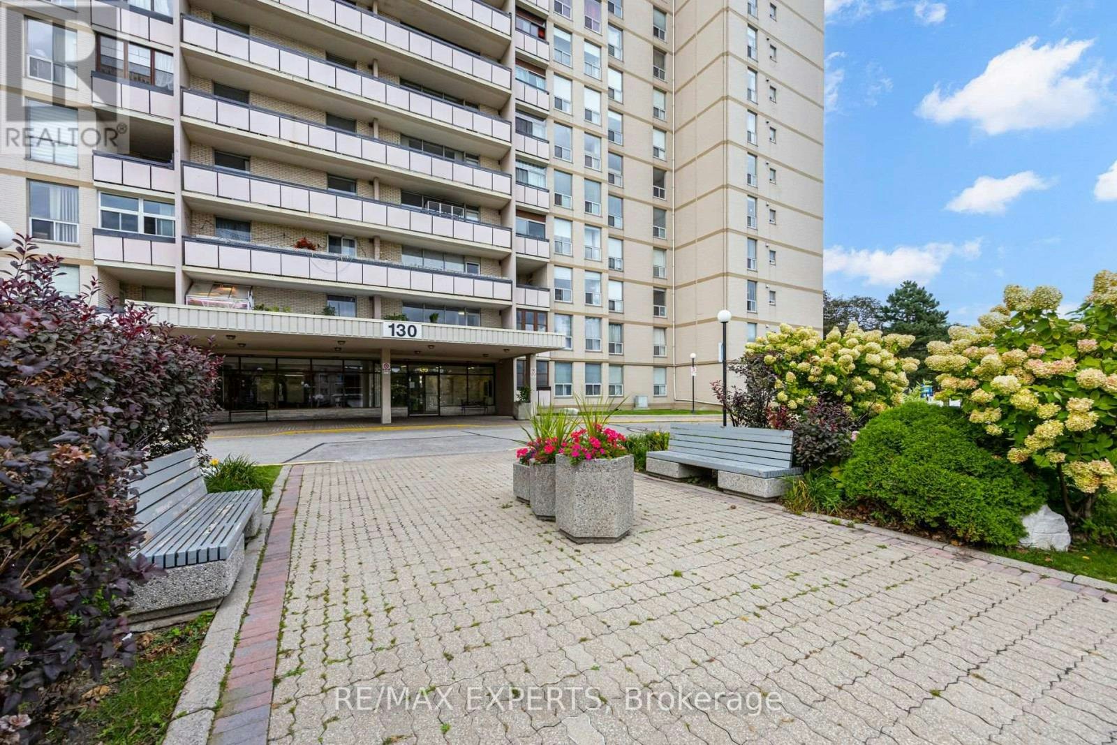 1104-130 Neptune Drive, Toronto, ON, M6A 1X5