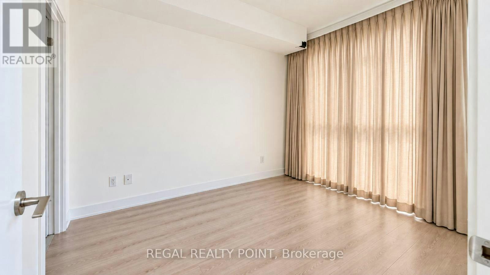 321-169 Fort York Boulevard, Toronto, ON, M5V 0C8 - 4