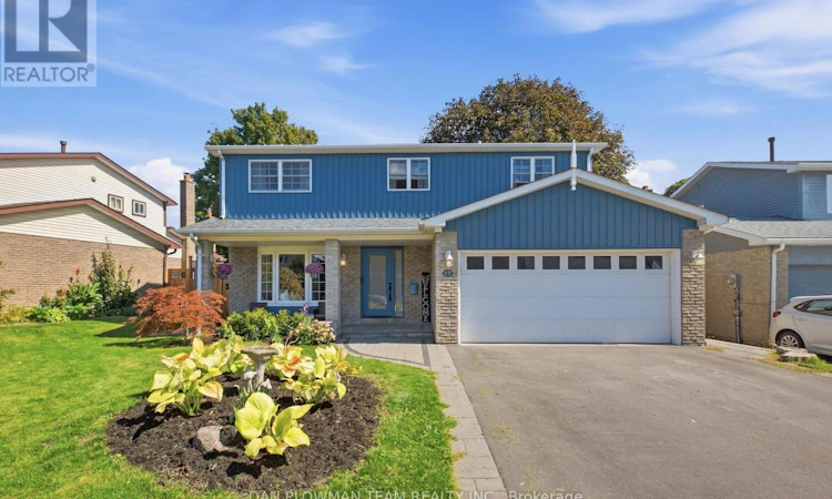 17 Rhonda Boulevard