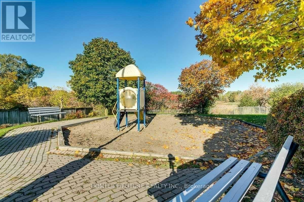23 Lick Pond Way, Whitby, ON, L1N 9K5 - 10