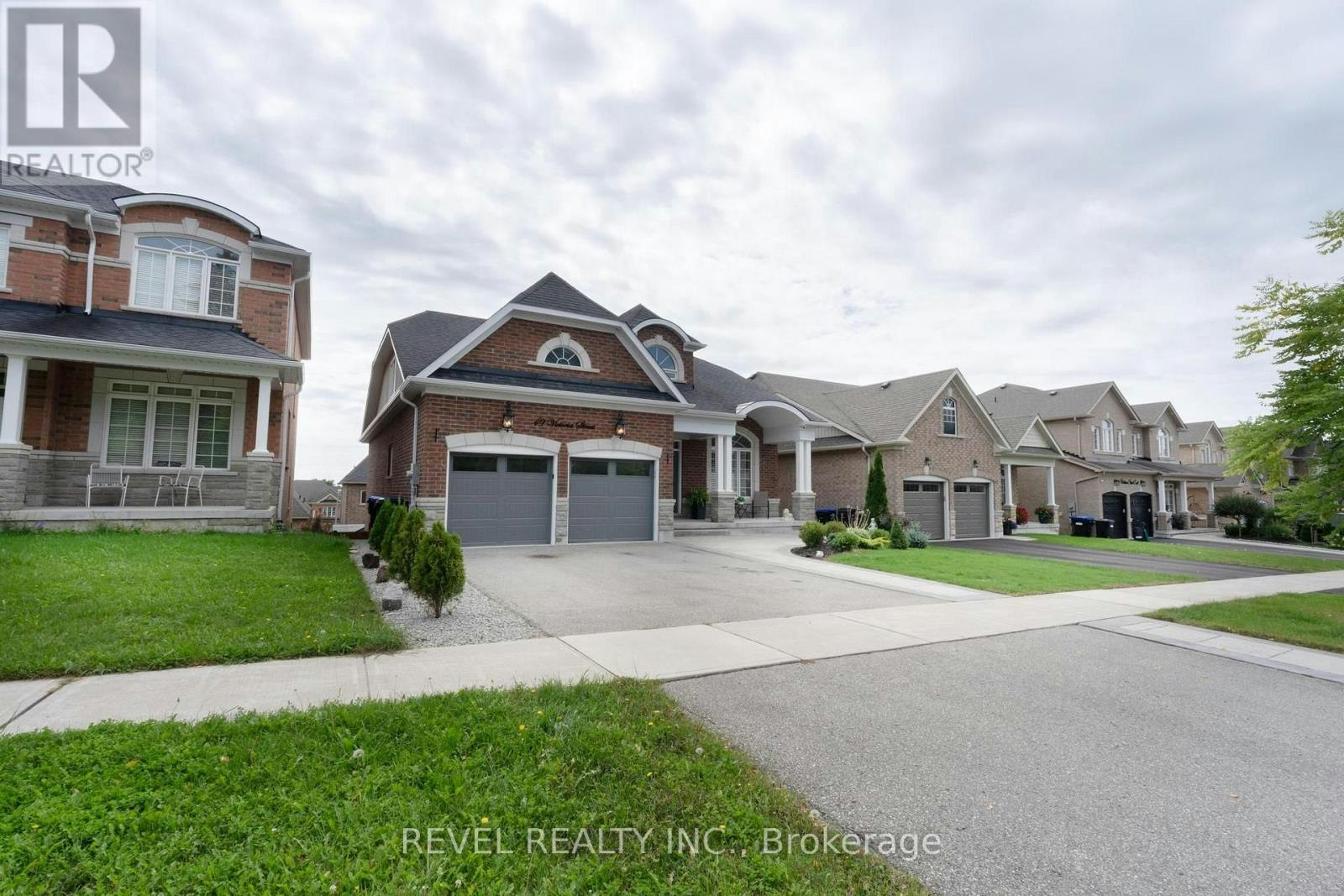 49 Victoria Street E, Innisfil, ON, L0L 1L0