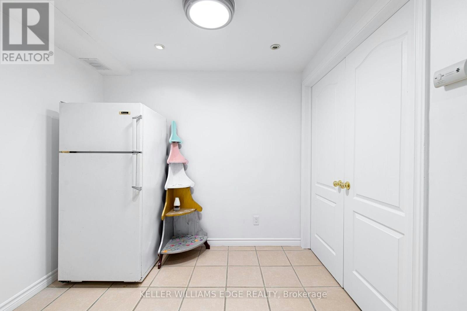 ROOM E-119 Summers Drive, Thorold, ON, L2V 5C7 - 24